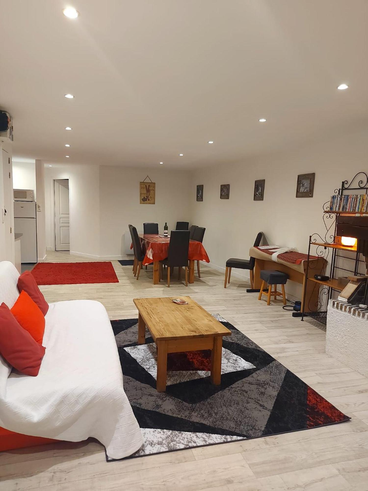 Veroniques Apartment Бур-Сен-Морис Экстерьер фото